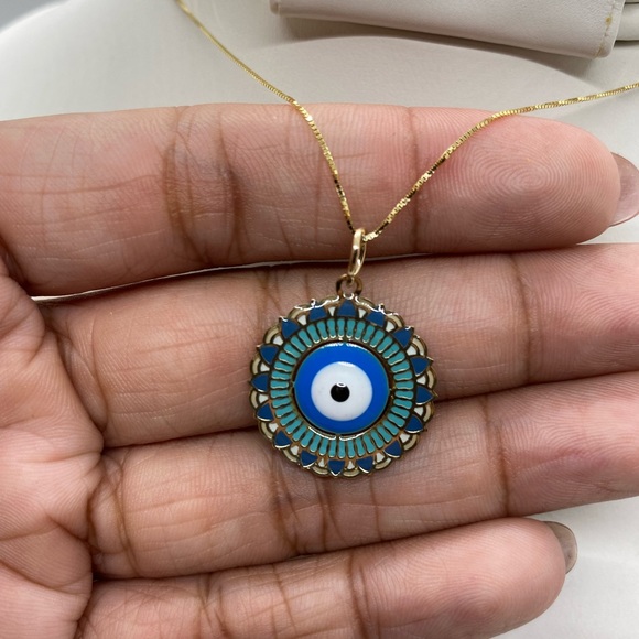 10K Gold Evil Eye Box Chain Necklace - Picture 3 of 11